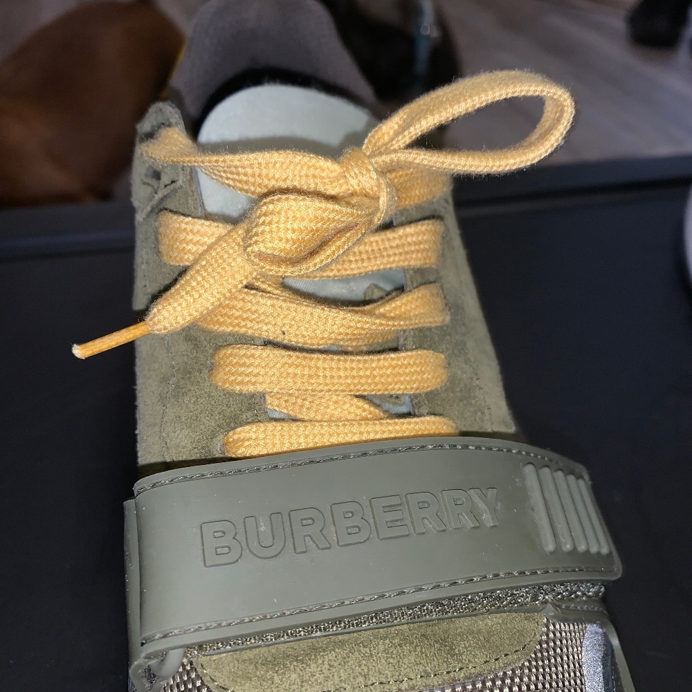 Burberry shoes